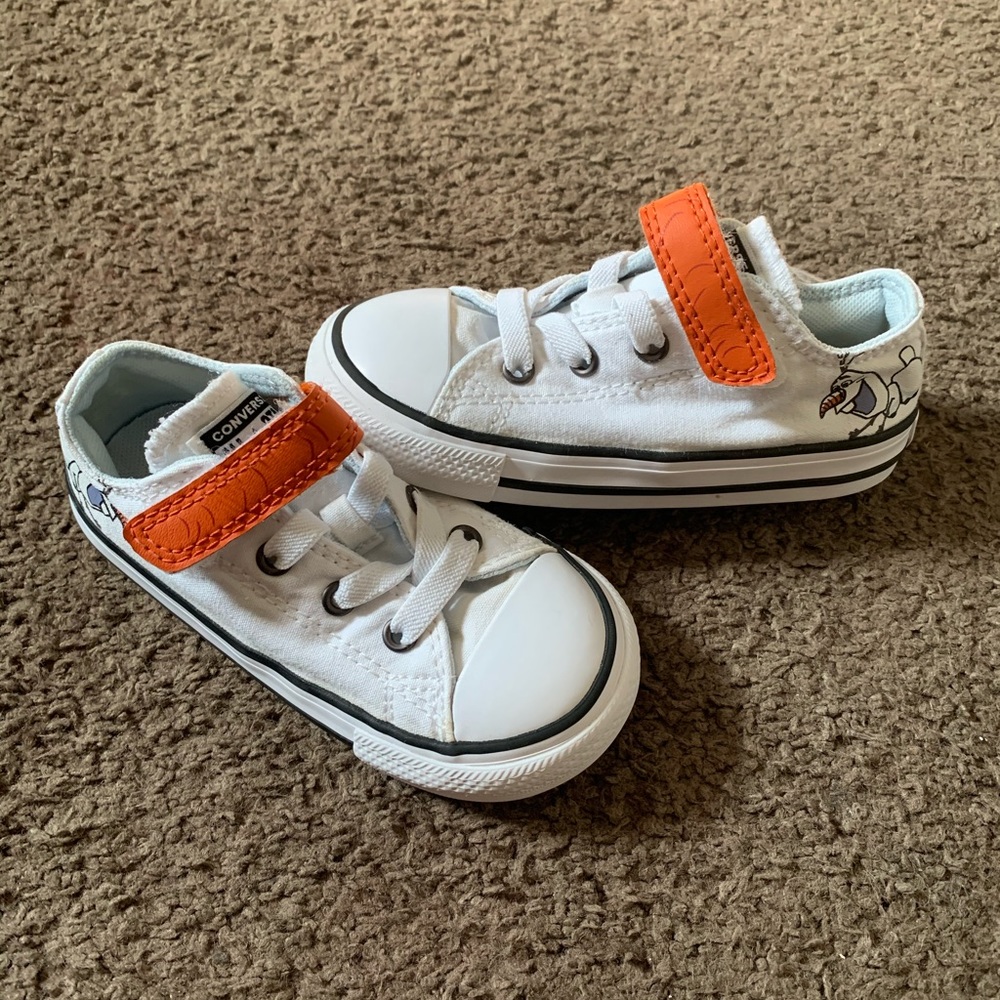Converse Olaf shoes size 8